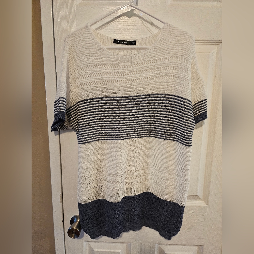 Blue white top